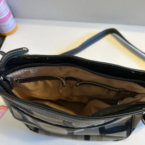 Nine West crossbody purse - Picture 15 of 16